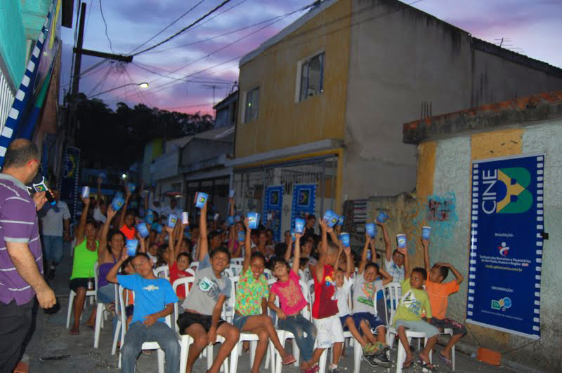 Cine B transforma até rua em cinema Cine B transforma até rua em cinema