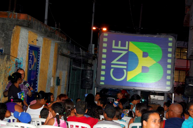 Cine B na Cohab Raposo Tavares, zona oeste de São Paulo Cine B na Cohab Raposo Tavares, zona oeste de São Paulo